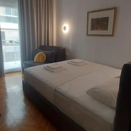 Daire Firstlineskg3 Moodsolutions Living